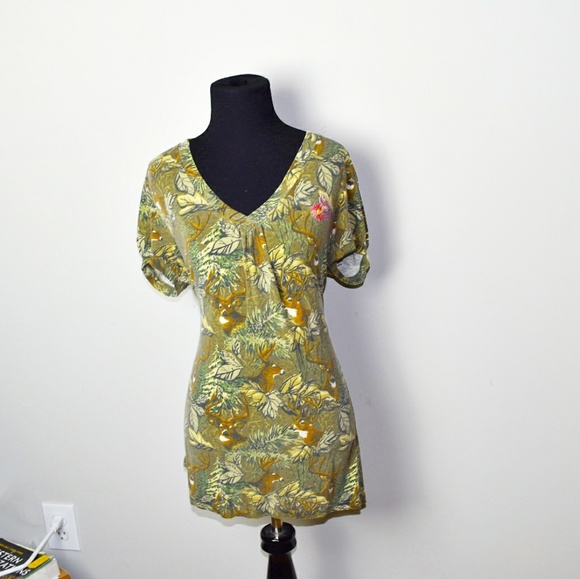 Tops - Adorable Camo Deer Shirt